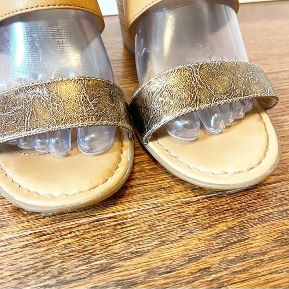 Crown by BORN | Leather Sling Back Metallic Block Heeled Sandals Size 9 - Picture 9 of 15